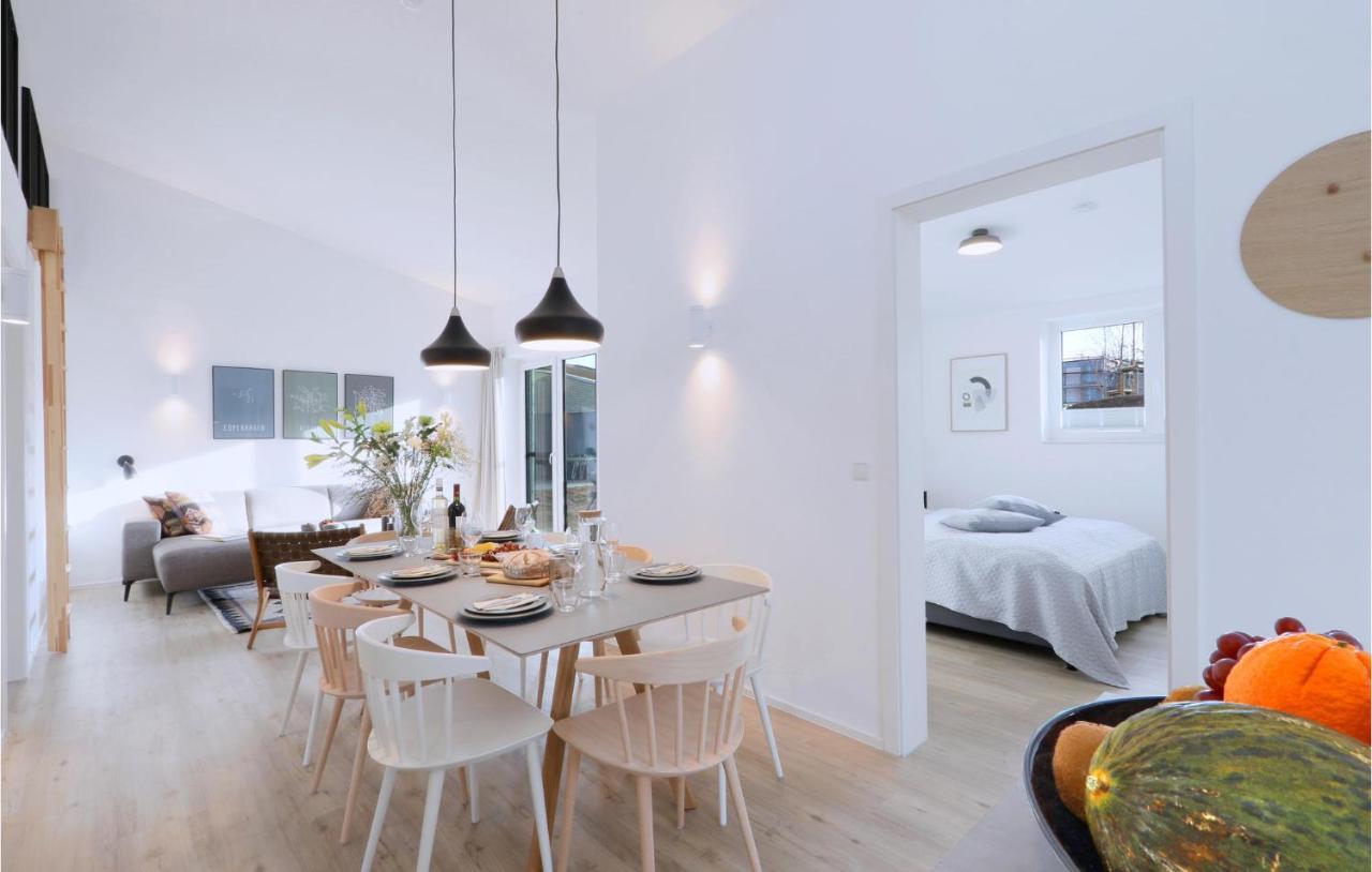 Stunning Home In Lembruch-Duemmer See With Wifi Bagian luar foto