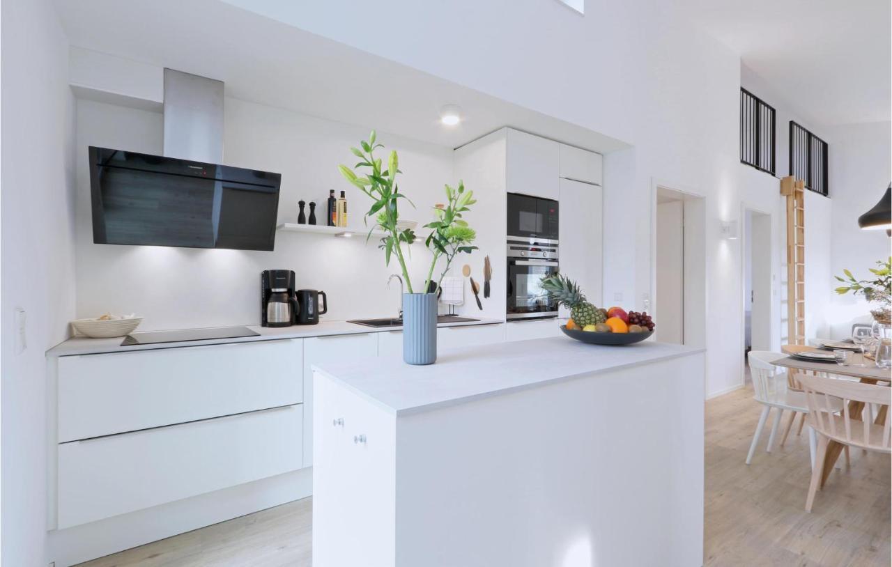 Stunning Home In Lembruch-Duemmer See With Wifi Bagian luar foto