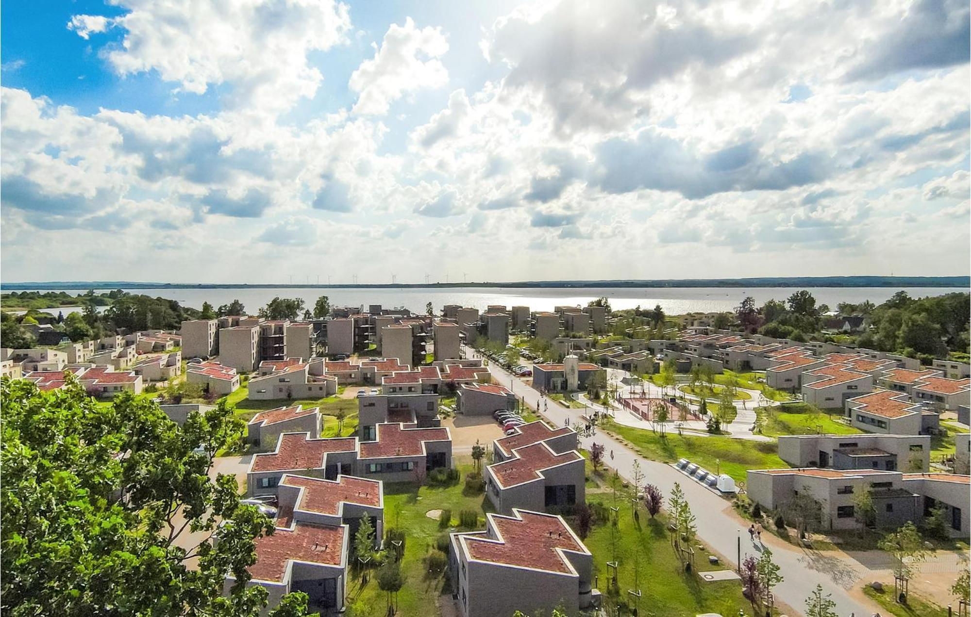Stunning Home In Lembruch-Duemmer See With Wifi Bagian luar foto